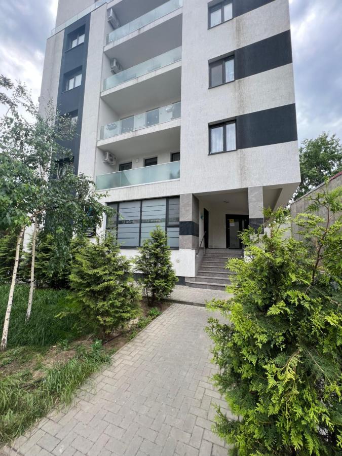 Downtown Hidden Garden With Jacuzzi In Bucharest Bucareste Exterior foto