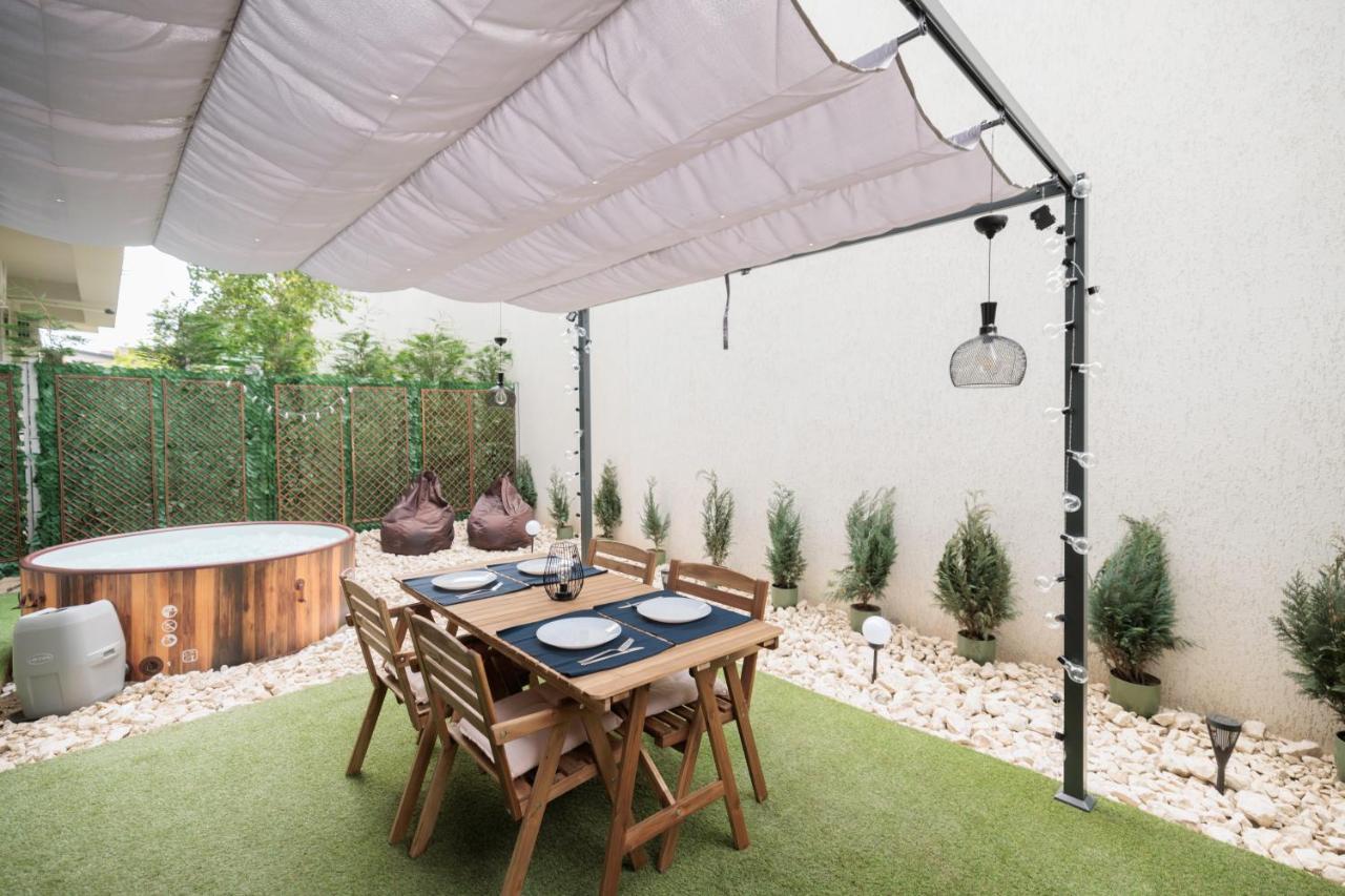 Downtown Hidden Garden With Jacuzzi In Bucharest Bucareste Exterior foto