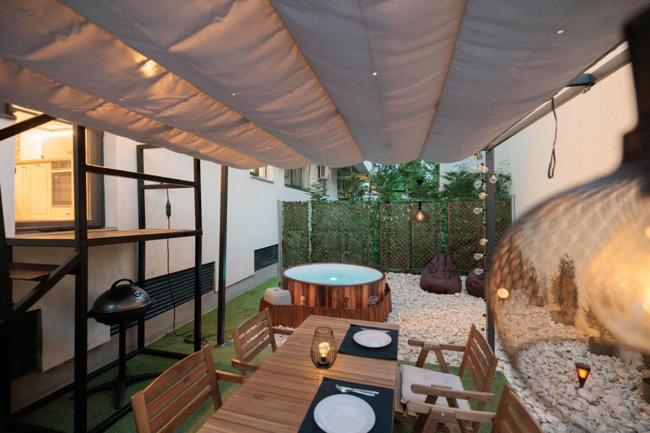 Downtown Hidden Garden With Jacuzzi In Bucharest Bucareste Exterior foto